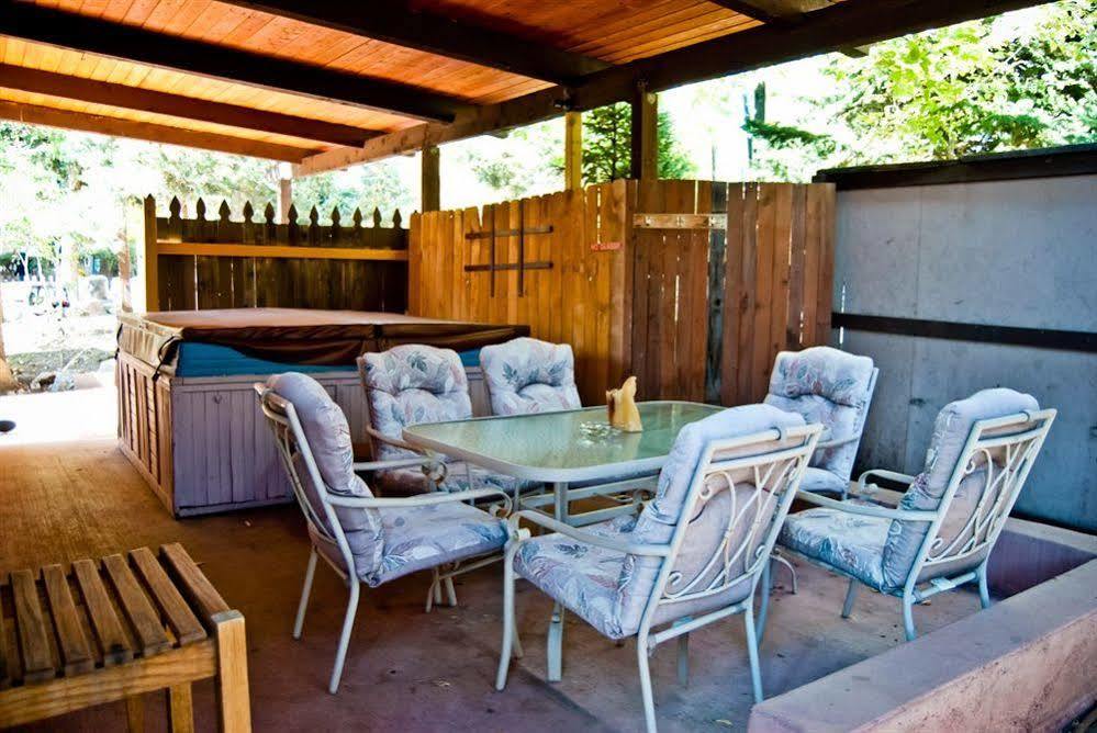 Cliff House Lodge And Hot Tub Cottages Morrison Kültér fotó